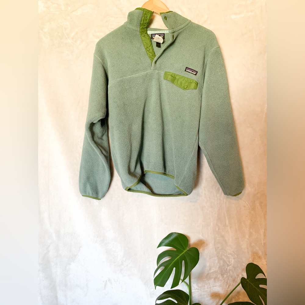 Patagonia sage green synchilla